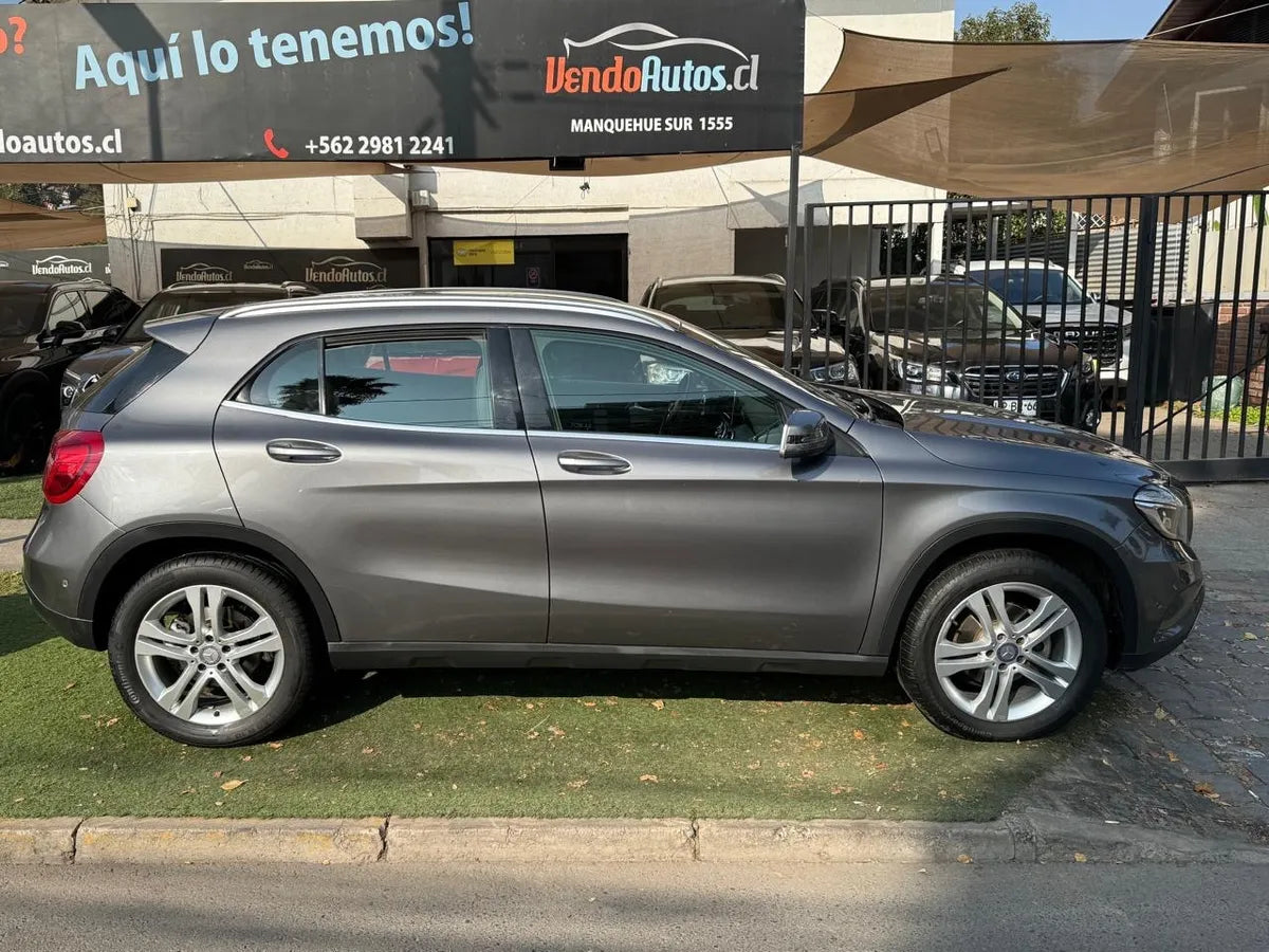 Mercedes-Benz GLA 200 2016