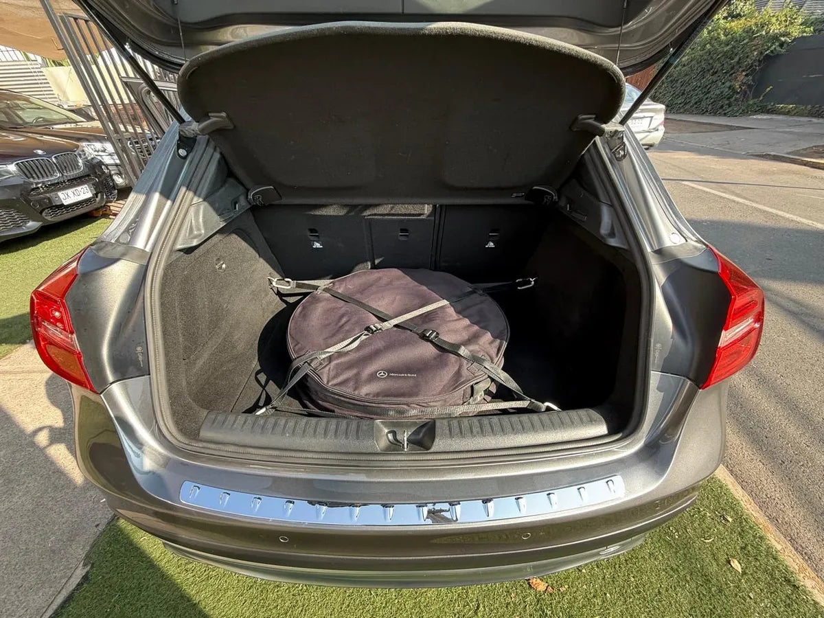 Mercedes-Benz GLA 200 2016