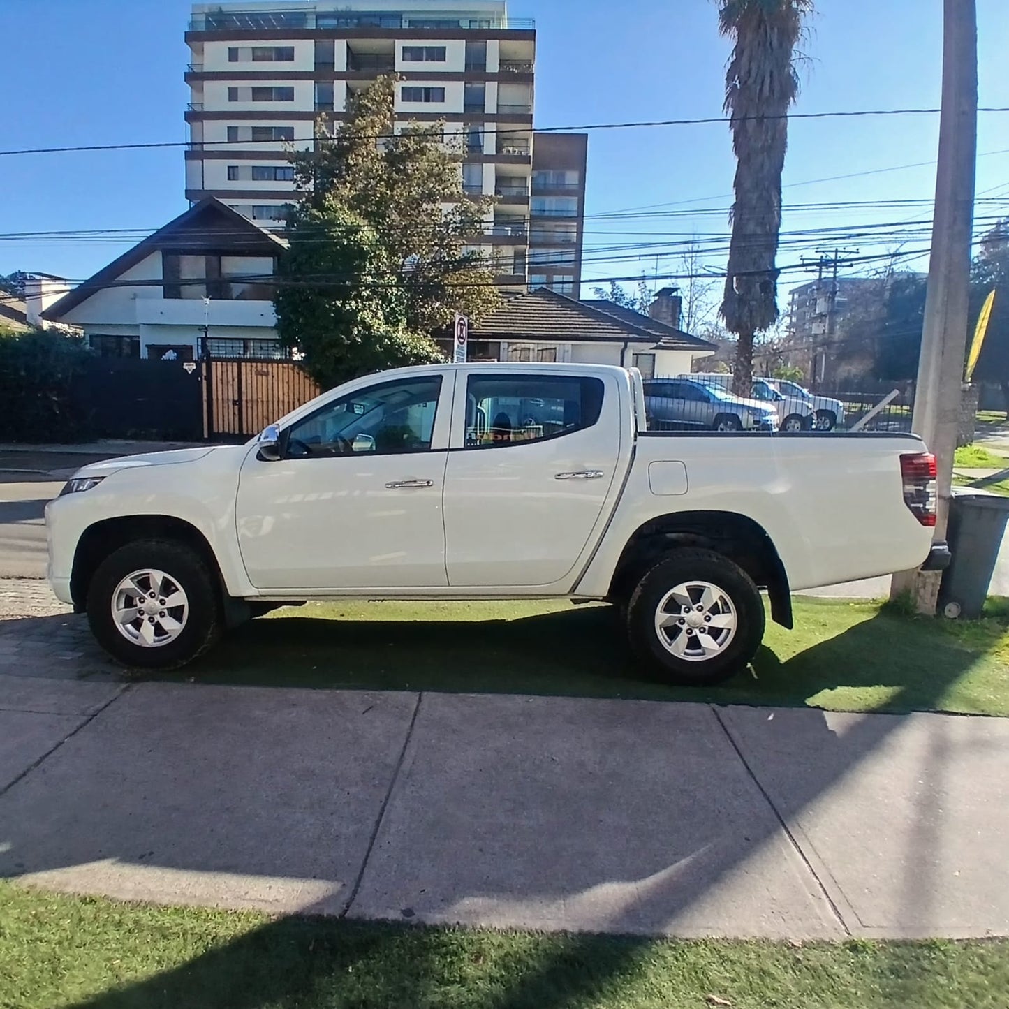 Mitsubishi L100 Katana Crt 2.4 manual 4x4