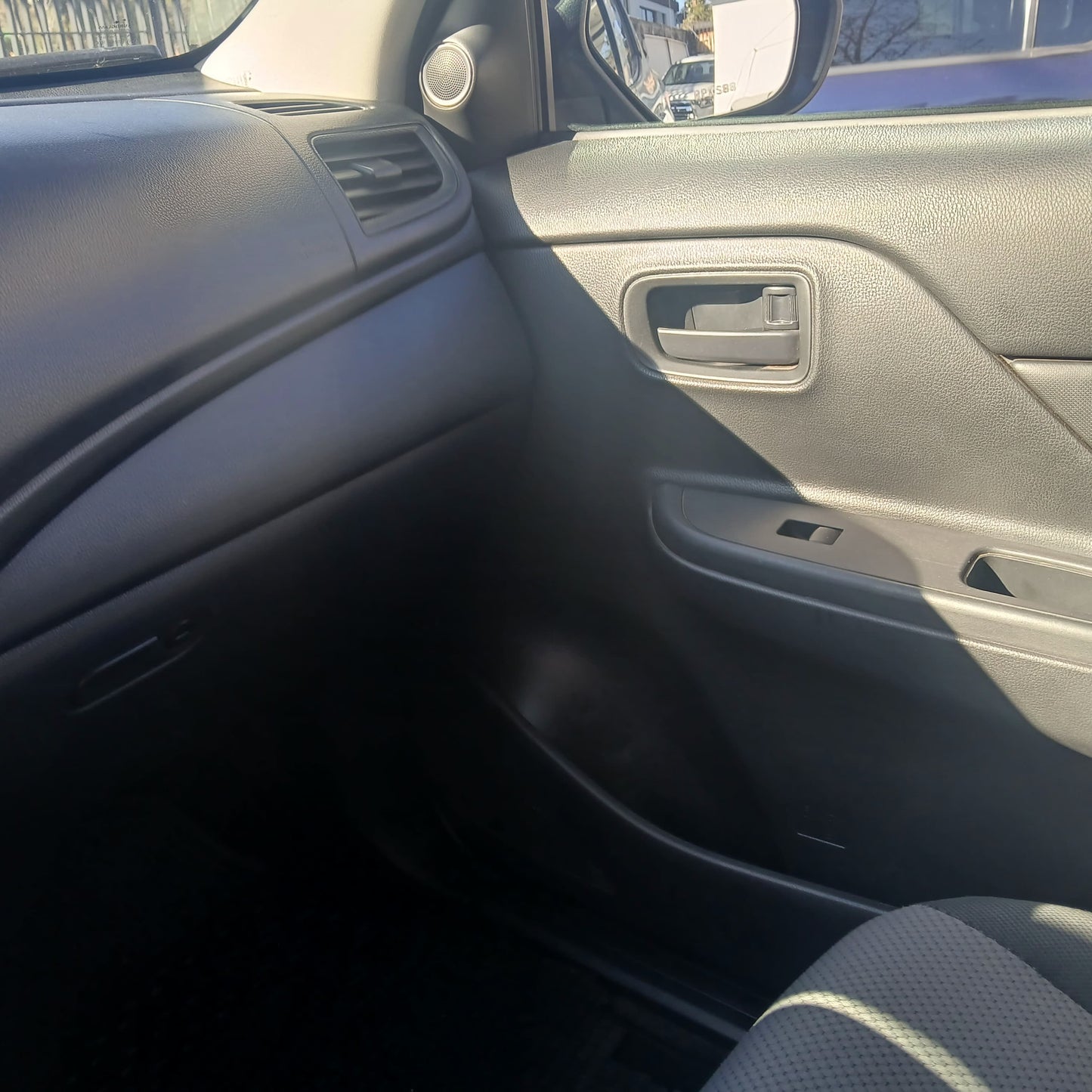 Mitsubishi L100 Katana Crt 2.4 manual 4x4