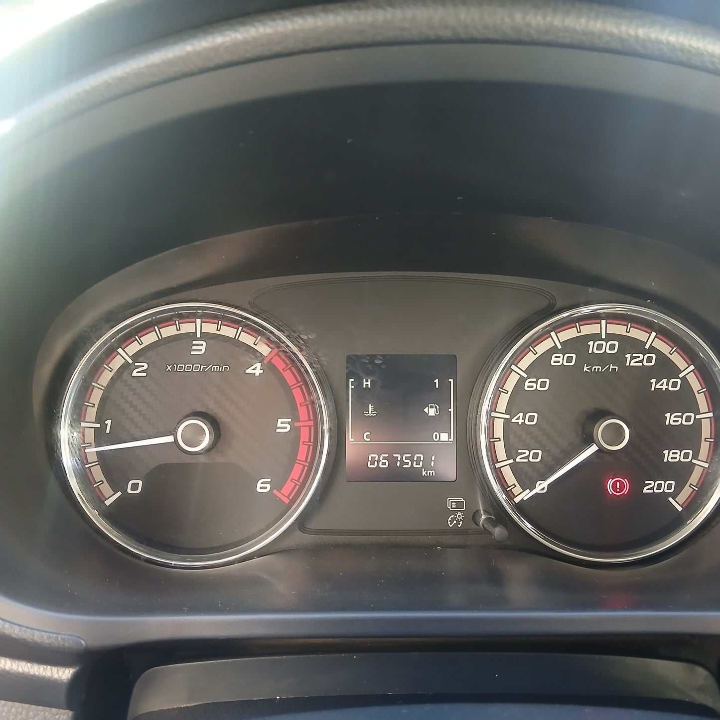 Mitsubishi L100 Katana Crt 2.4 manual 4x4
