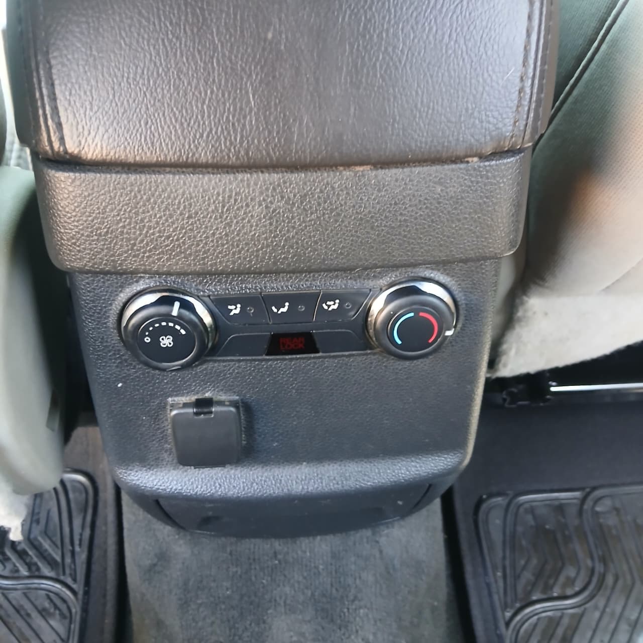 Ford Explorer EcoBoost 2.0 – 2014 – Automática – 3 Corridas