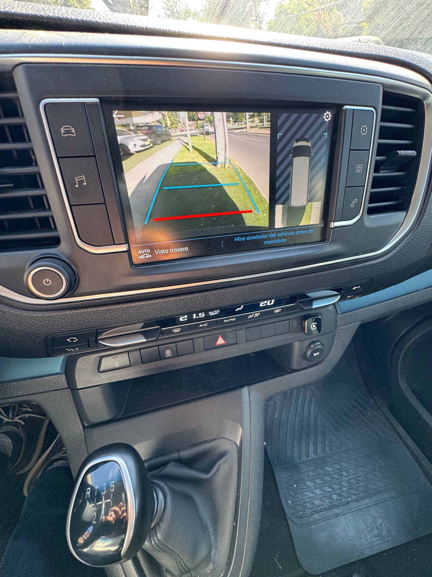 Peugeot Traveller BlueHDi 180 – Año 2021 | Full espacio y comodidad