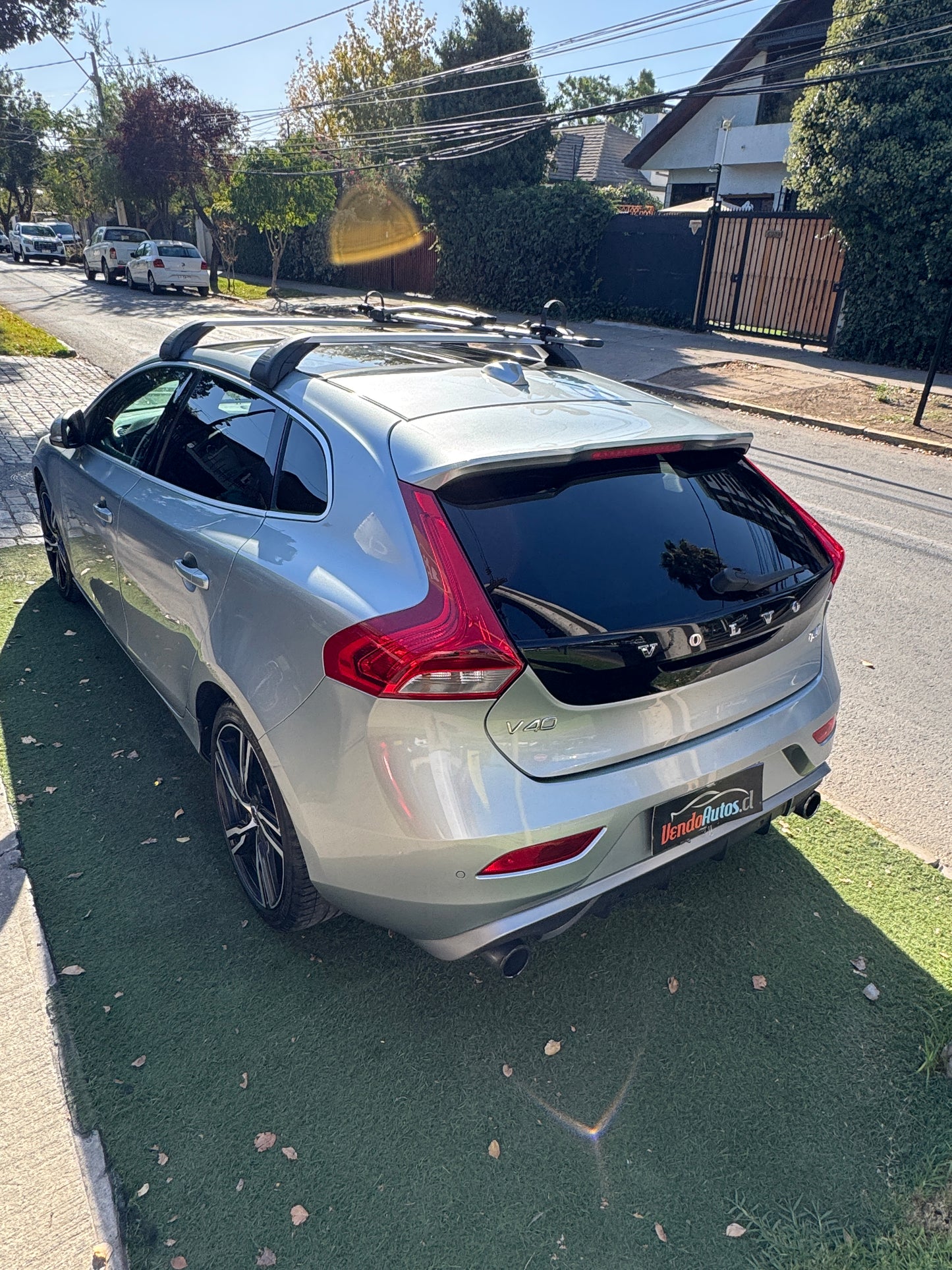 Volvo v40 R-Dsing 2018. Potente y seguro.
