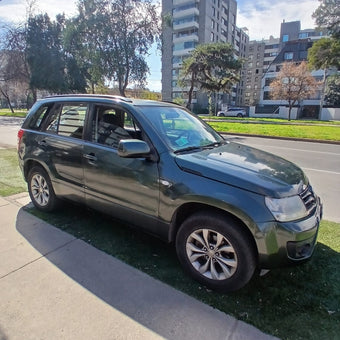 compare product Suzuki grand nomade glx sport 4x4