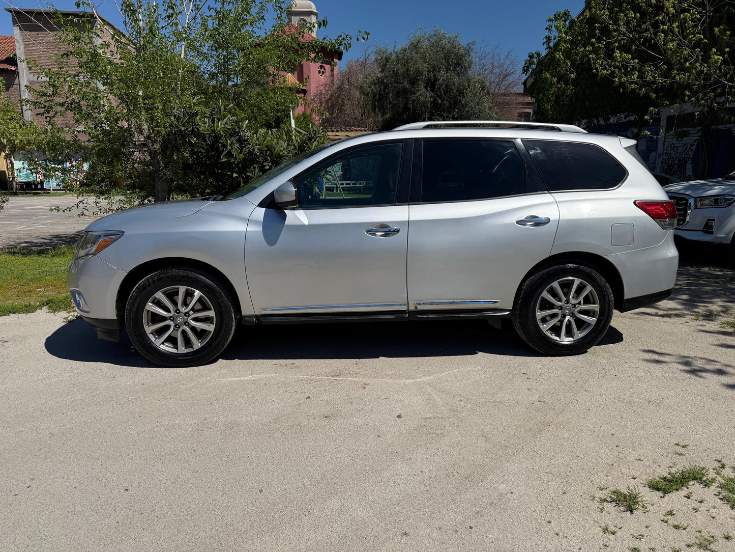 Nissan Pathfinder 3.5 Automática 2014
