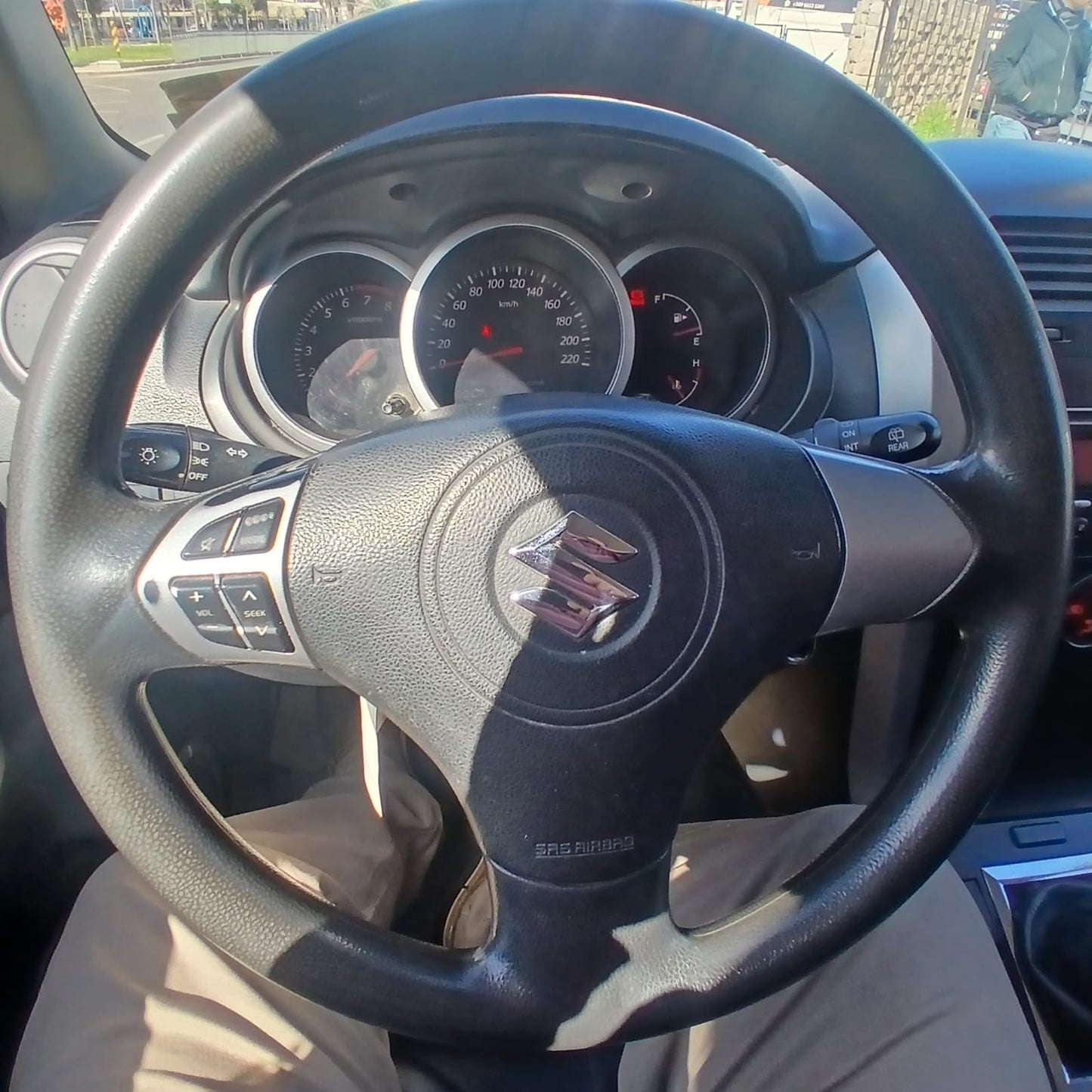 Suzuki grand nomade glx sport 4x4