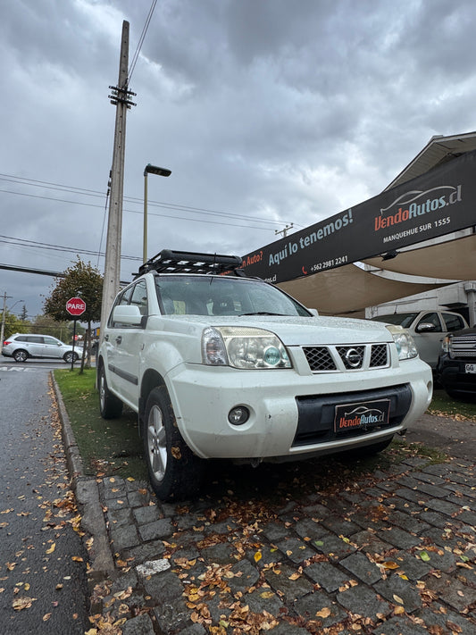 NISSAN X-TRAIL S 4x4 2.5 AUTOMÁTICA – FULL EQUIPO