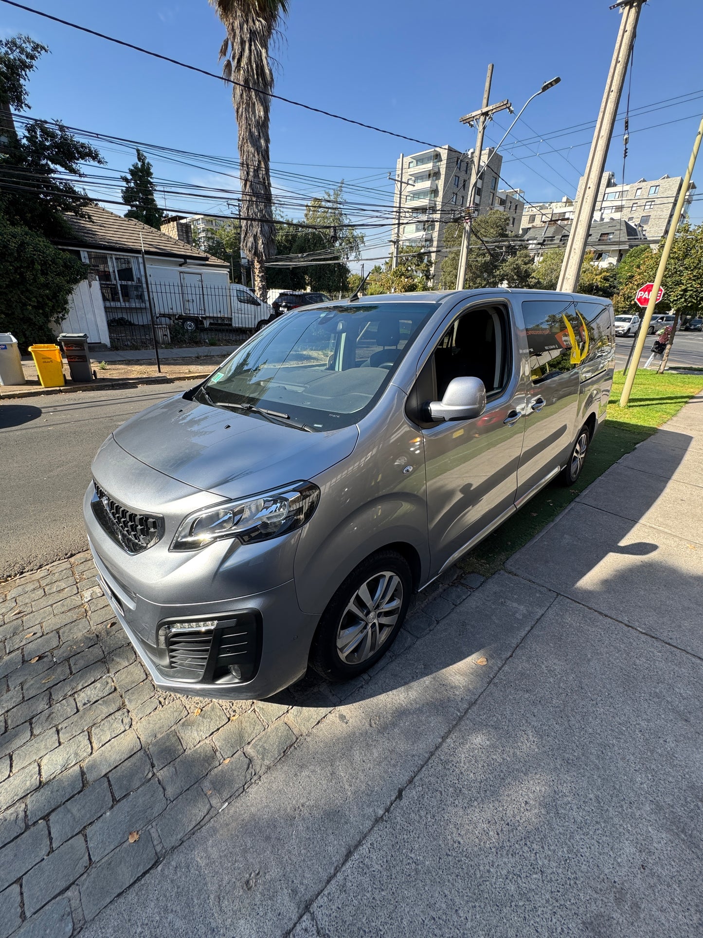 Peugeot Traveller BlueHDi 180 – Año 2021 | Full espacio y comodidad