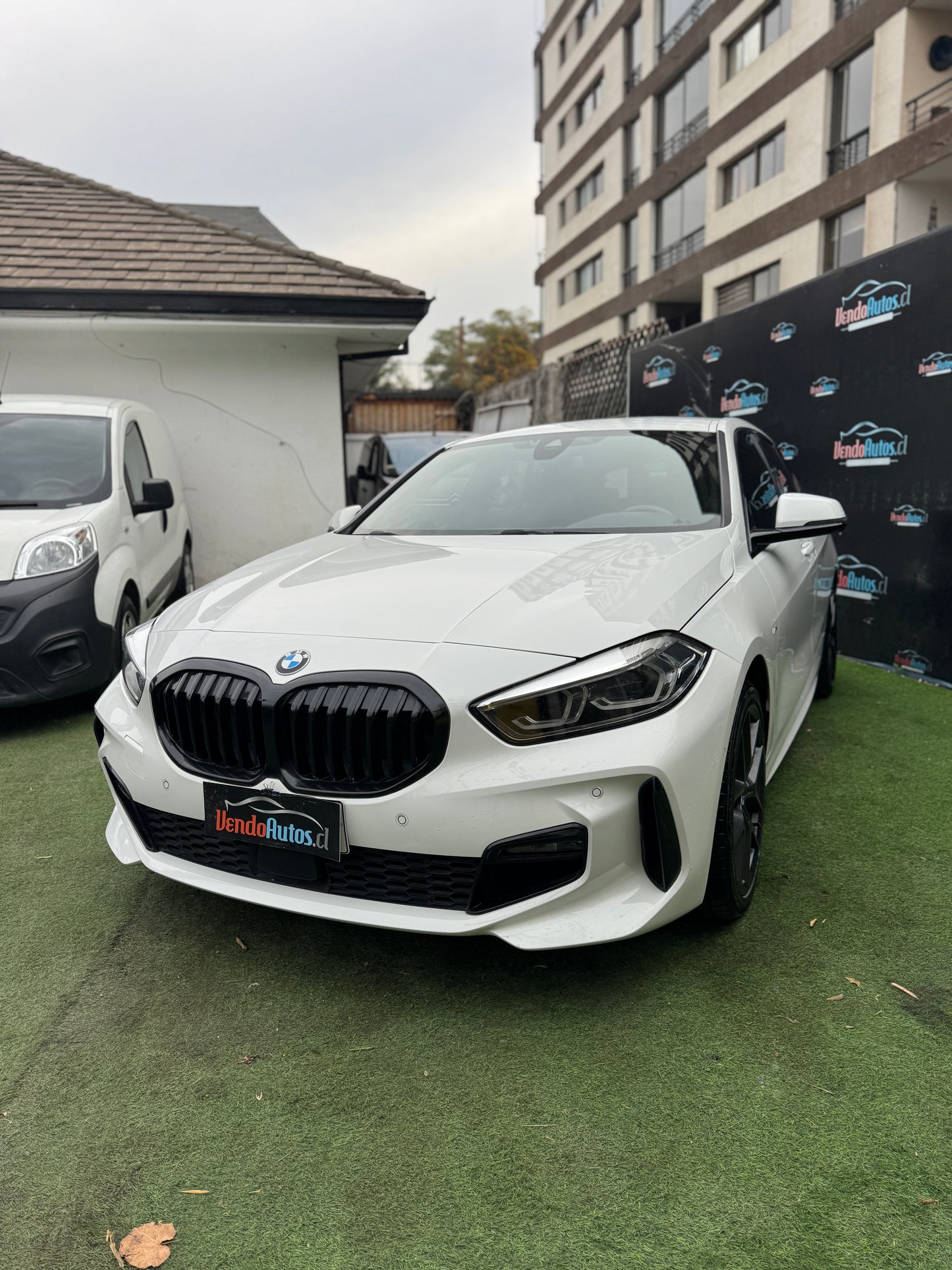 BMW 118 Diesel 2023 | Kit M | Excelente estado