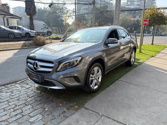 Mercedes-Benz GLA 200 2016