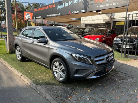 Mercedes-Benz GLA 200 2016