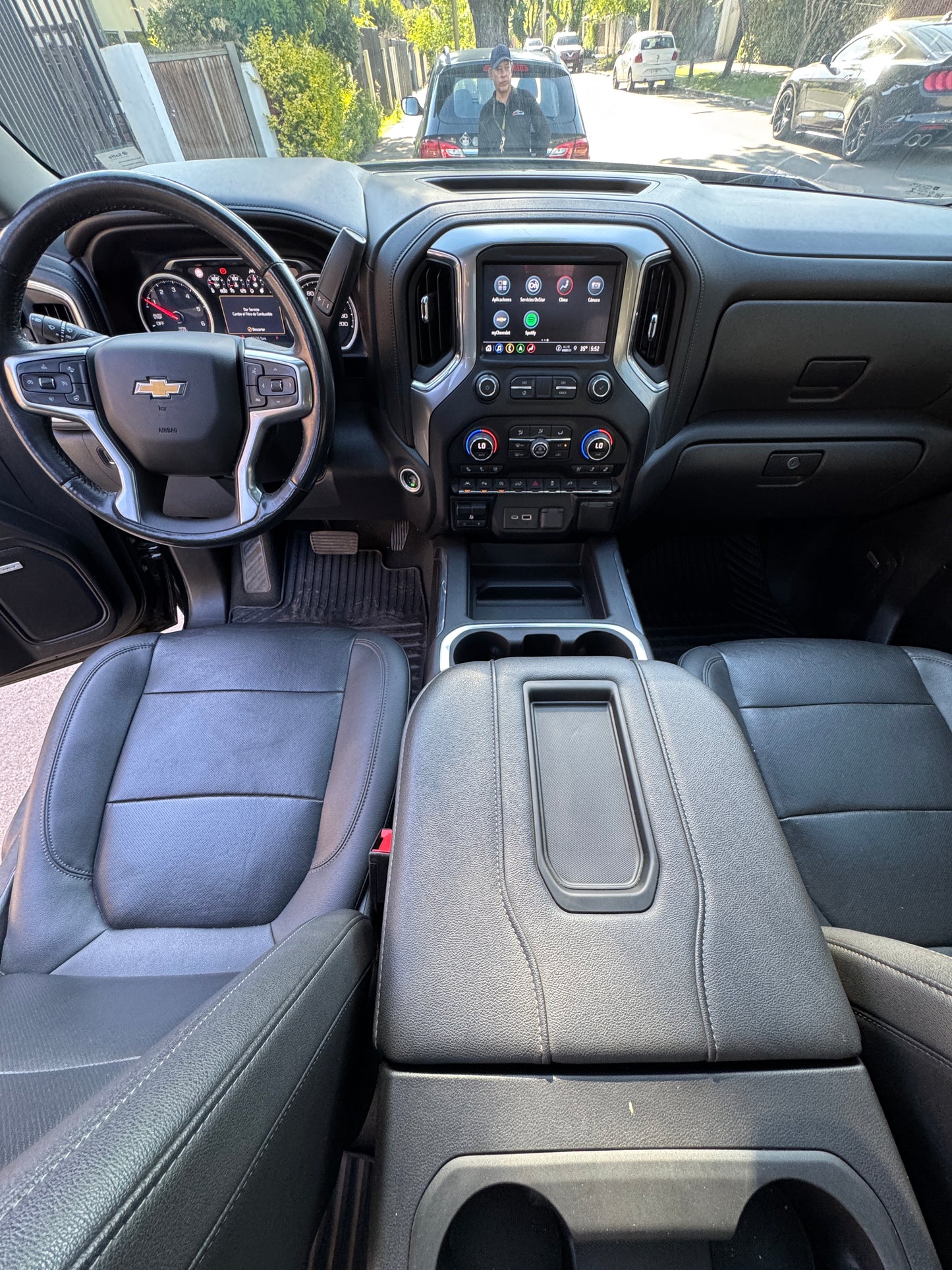 Chevrolet Silverado 2022 – Full Equipo • 85.000 km • Diésel 3.0 • Mantenciones en la marca