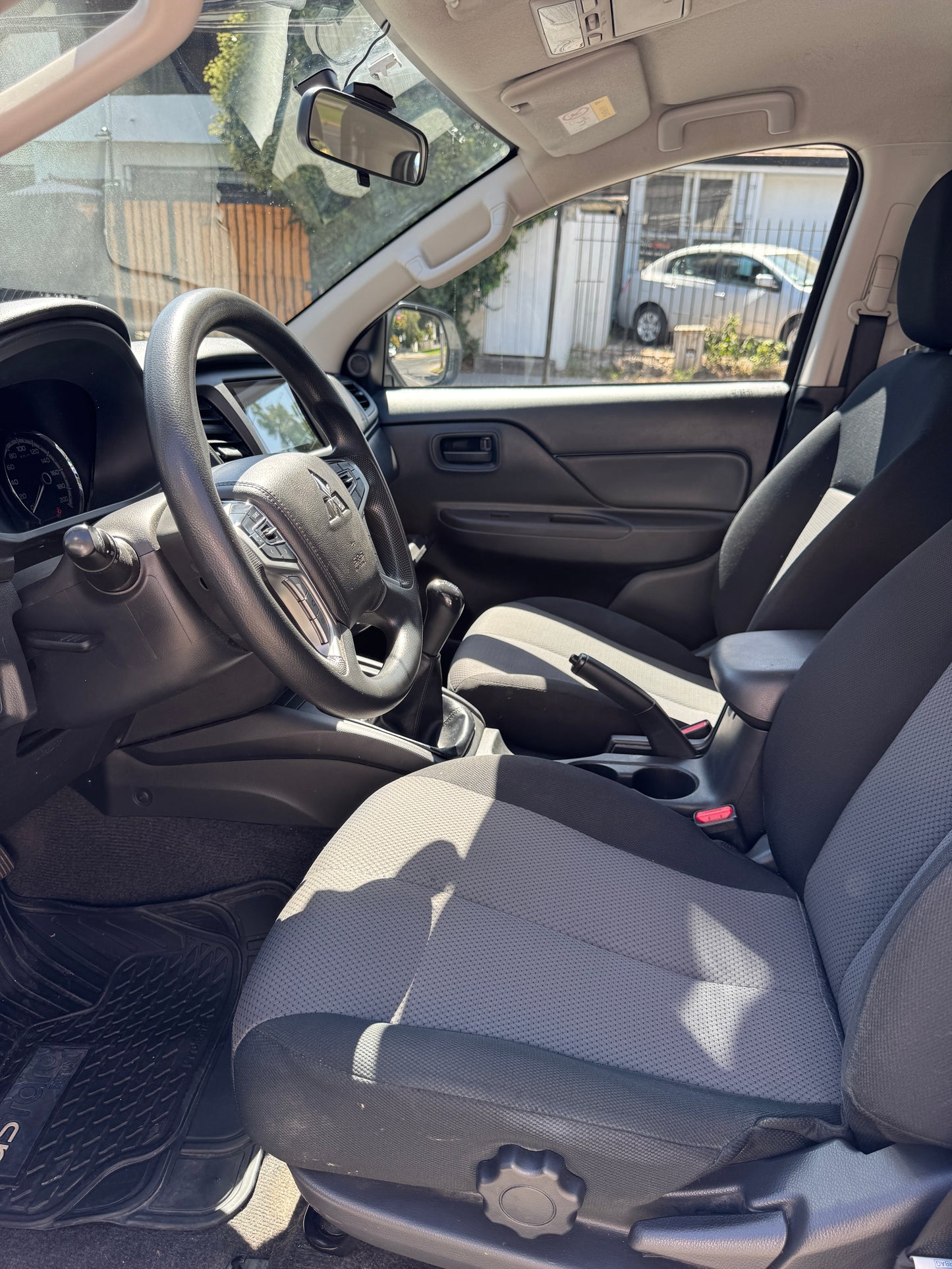 Mitsubishi L200 Katana CR 2.2 Diesel 4x2 – Año 2024 | Full equipo, lista para todo