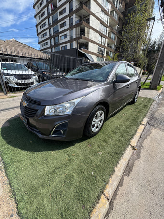 compare product CHEVROLET CRUZE LS 2014 – ÚNICO DUEÑO
