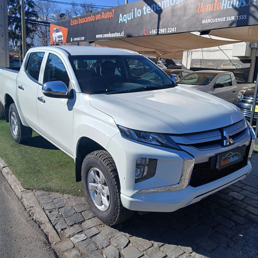 Mitsubishi L100 Katana Crt 2.4 manual 4x4