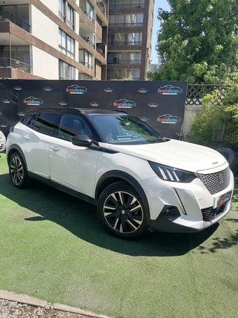 compare product Peugeot 2008 100% Eléctrico – 2023 • Único Dueño • 38.000 km