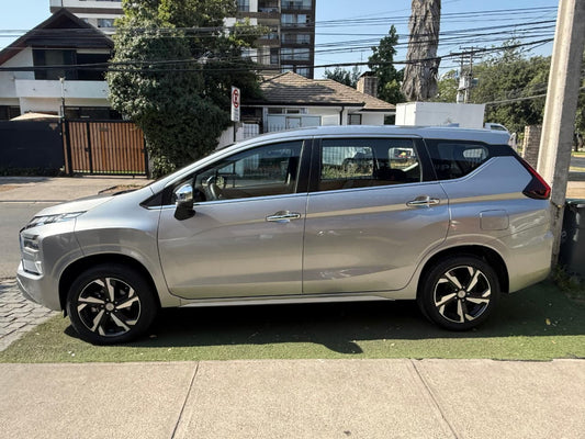 Mitsubishi Xpander 2025 | 3 corridas de asientos