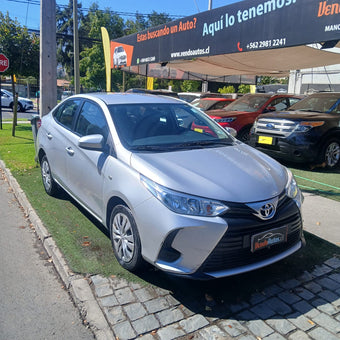 compare product Toyota Yaris E 2021– Económico, confiable y eterno