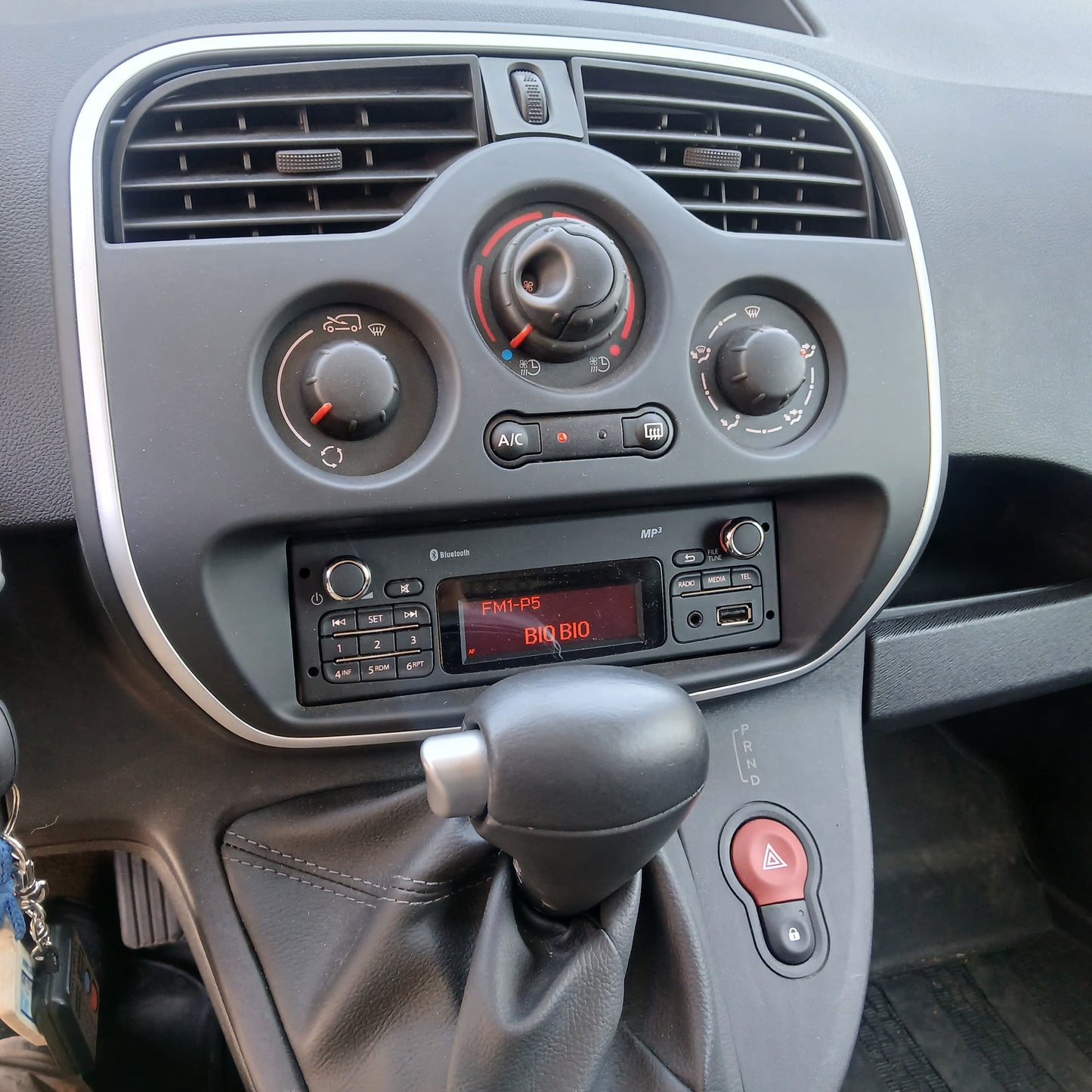 Renault Kangoo E-Tech 100% Eléctrica | 2022 | Solo 2.200 km