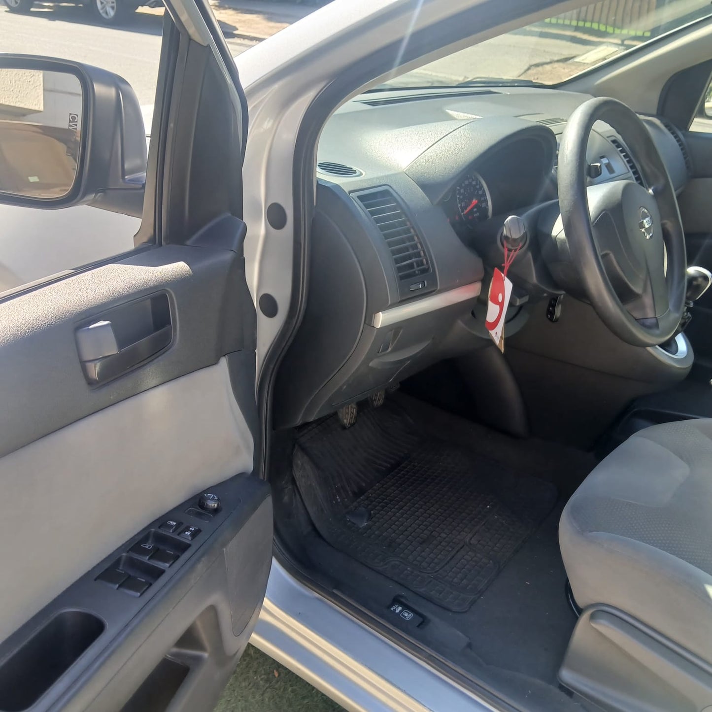 Nissan Sentra 2011 – Manual – Único Dueño – 136.000 km