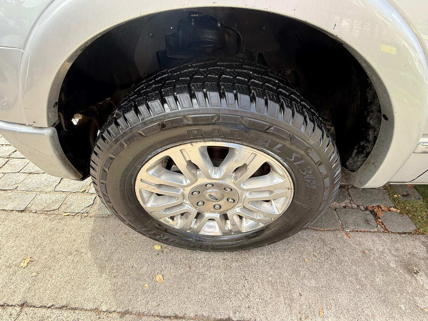 Ford F-150 Platinum 3.5 Turbo 4x4 2014 – Potencia, lujo y presencia en otro nivel