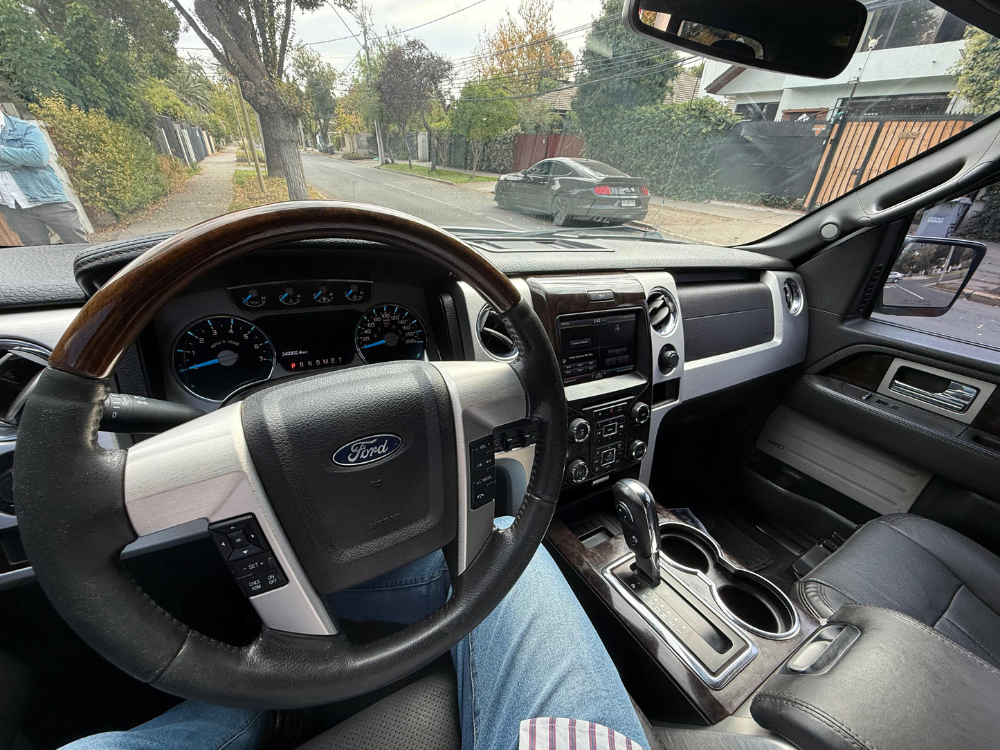 Ford F-150 Platinum 3.5 Turbo 4x4 2014 – Potencia, lujo y presencia en otro nivel