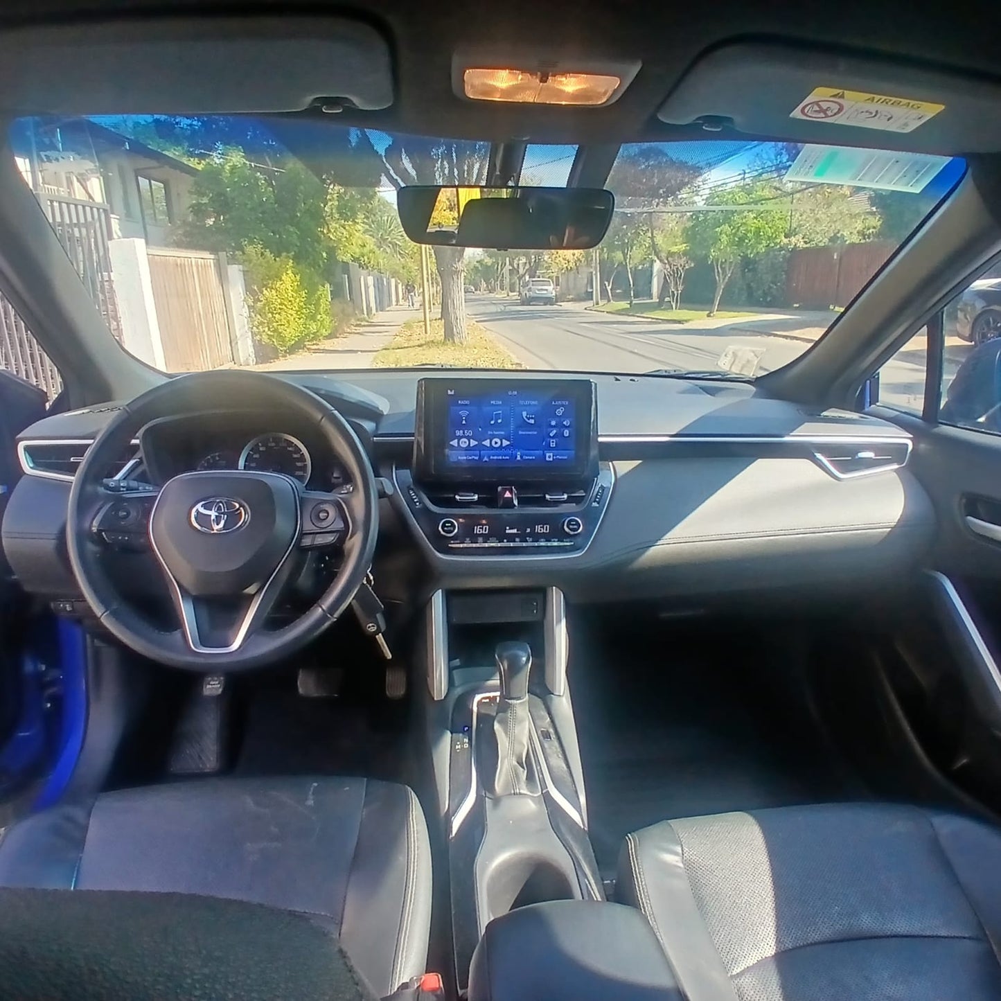 TOYOTA COROLLA CROSS 2.0 CVT 2023 – MODERNO, CÓMODO Y FULL EQUIPO
