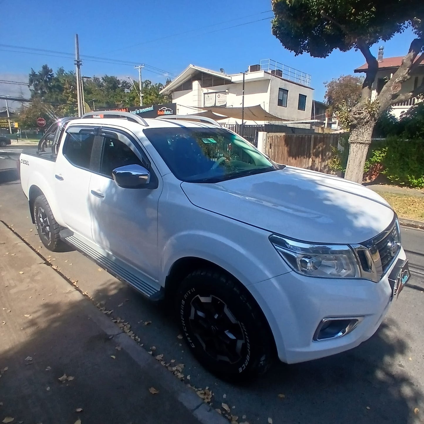 NISSAN NAVARA DCAB XE 2.3 DIÉSEL 2020 – TRABAJO Y ESTILO EN UNA SOLA CAMIONETA
