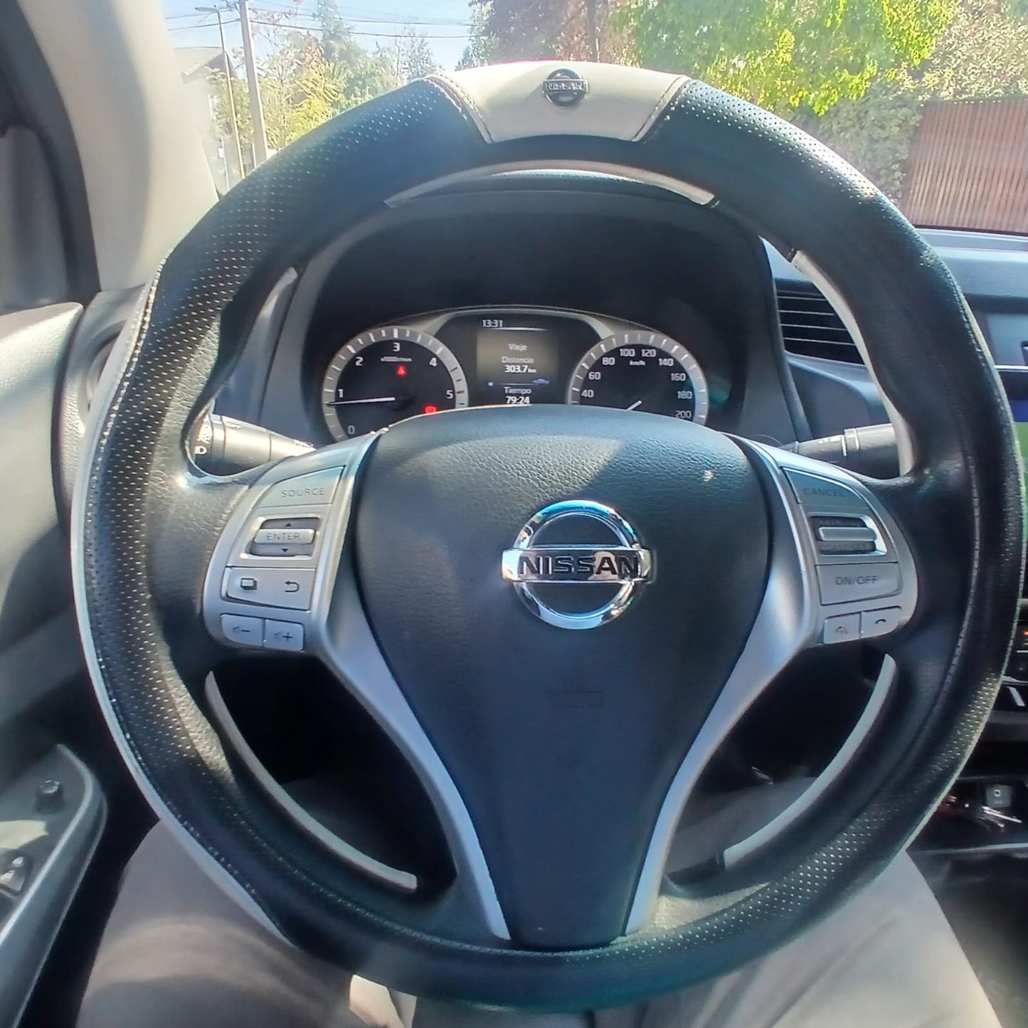 NISSAN NAVARA DCAB XE 2.3 DIÉSEL 2020 – TRABAJO Y ESTILO EN UNA SOLA CAMIONETA