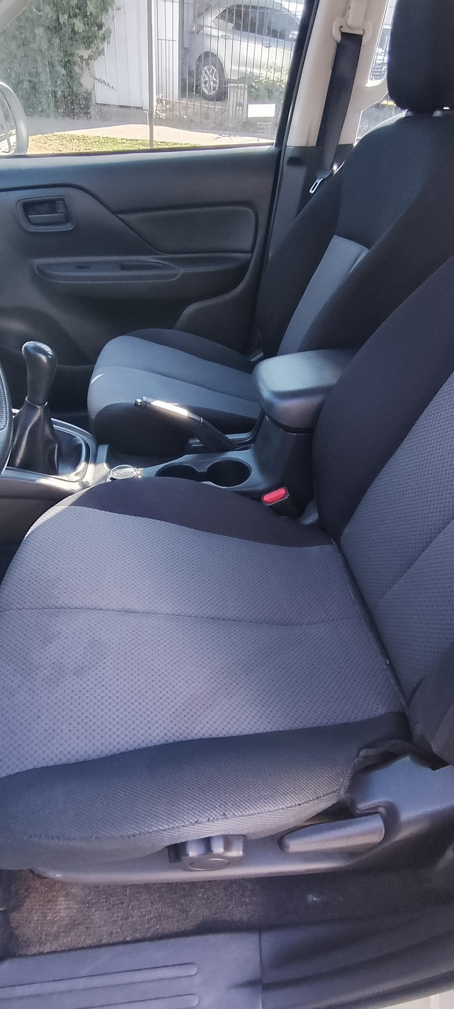 MITSUBISHI L200 KATANA CRT 4x4 AÑO 2024 – SOLO 58.000 KM