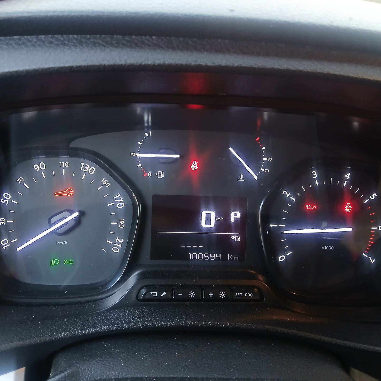 Citroën SpaceTourer DIESEL 2.0 AT 2020 – Lista para Trabajar con Decreto 80