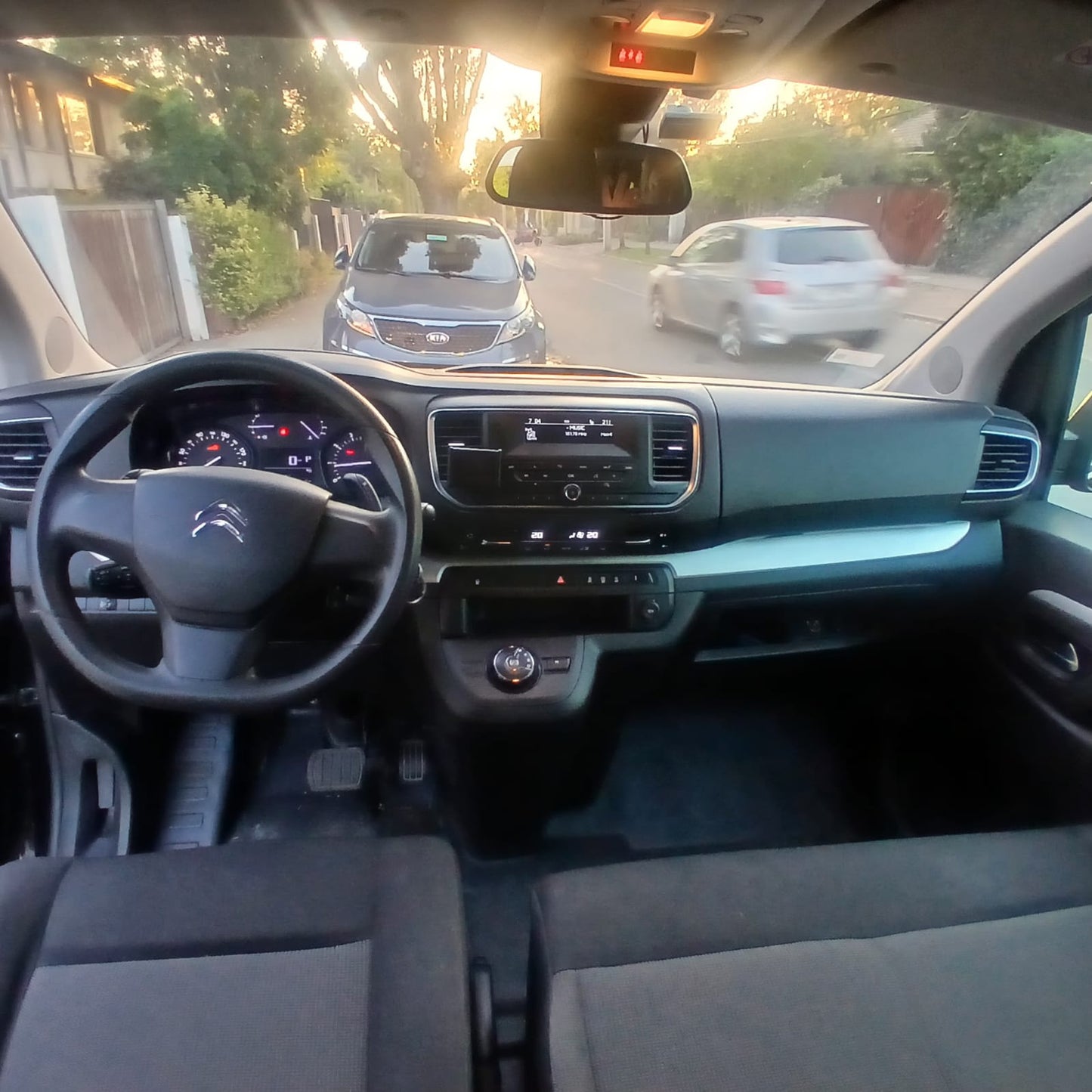 Citroën SpaceTourer DIESEL 2.0 AT 2020 – Lista para Trabajar con Decreto 80
