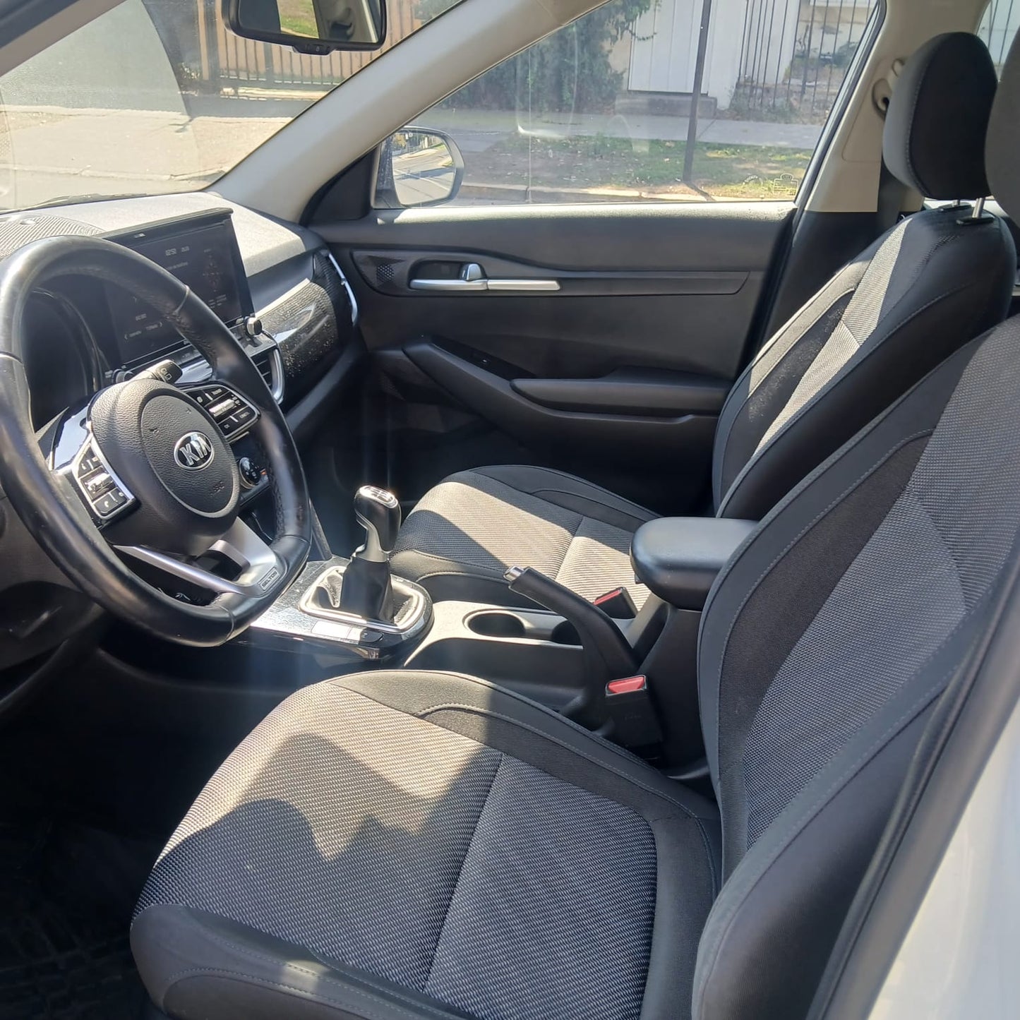 Kia Seltos MPI 1.6 MT 2022 – Moderna, Segura y Full Equipo