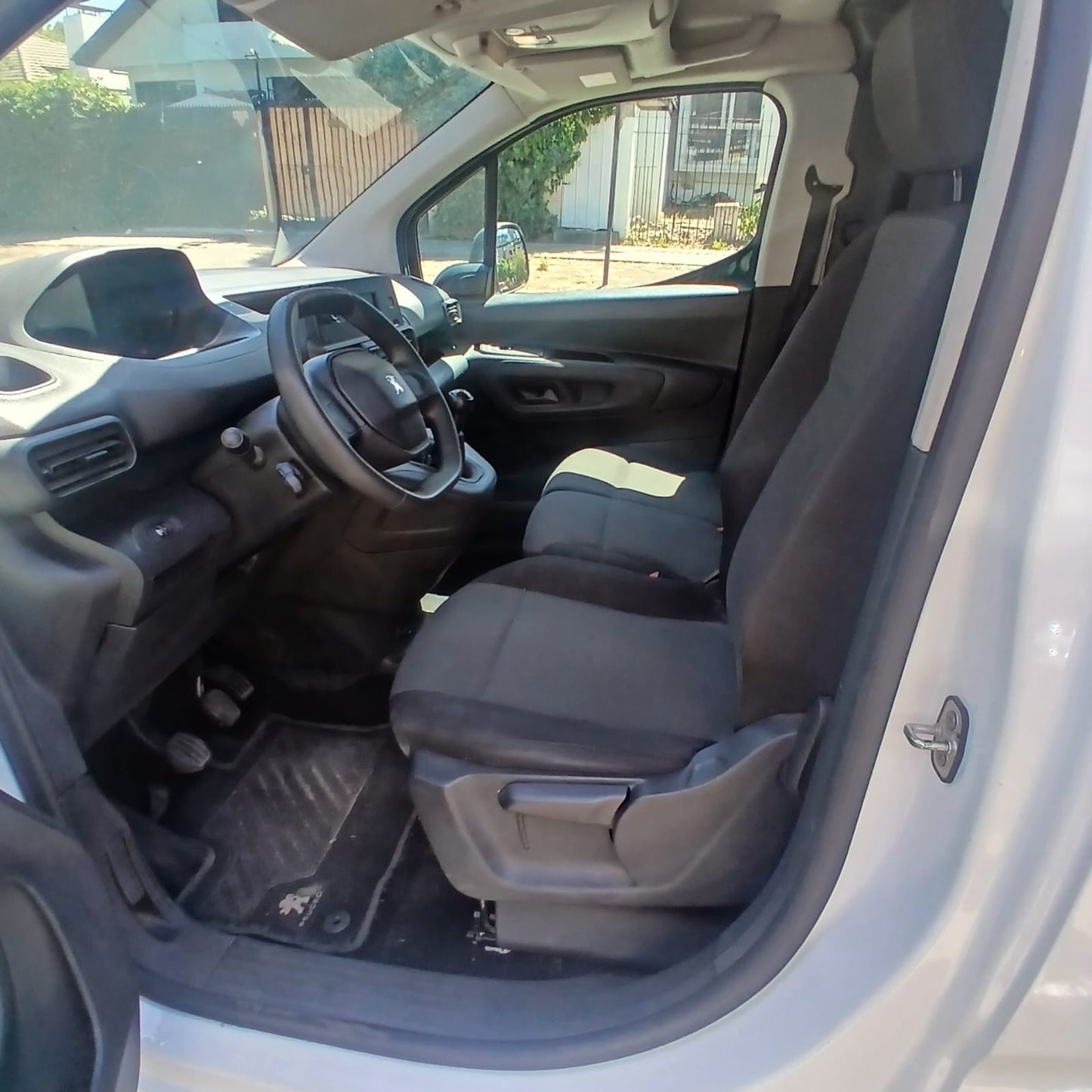 Peugeot Partner 92 L1 1.6 Diesel 2020 – Excelente Estado