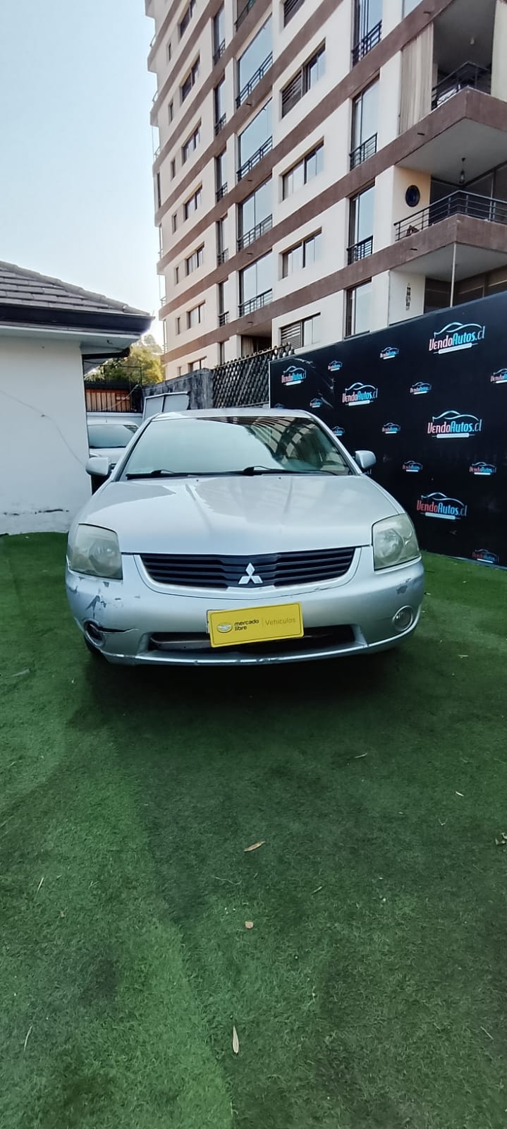 Mitsubishi Galant 2.4 Automático 2008 – Comodidad y Confiabilidad