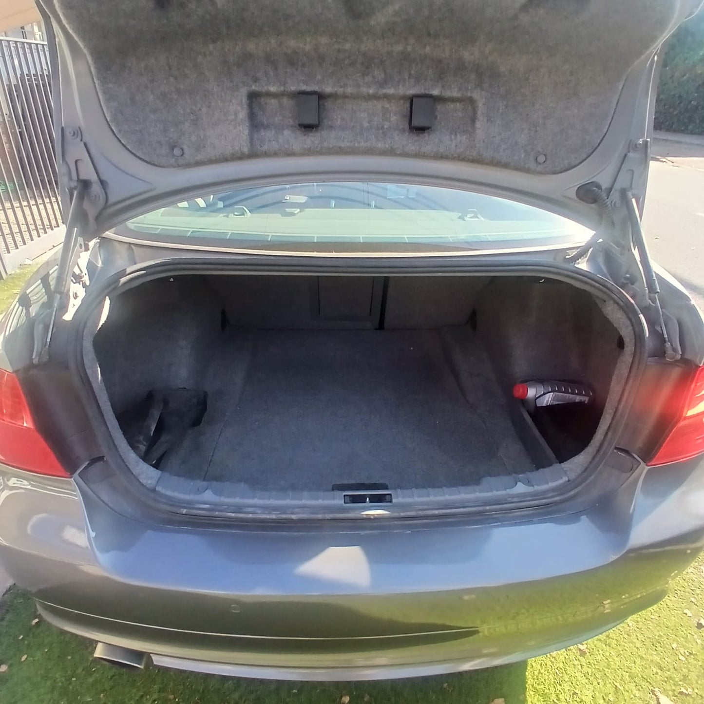 BMW 320iA FL 2.0 AUT 2012