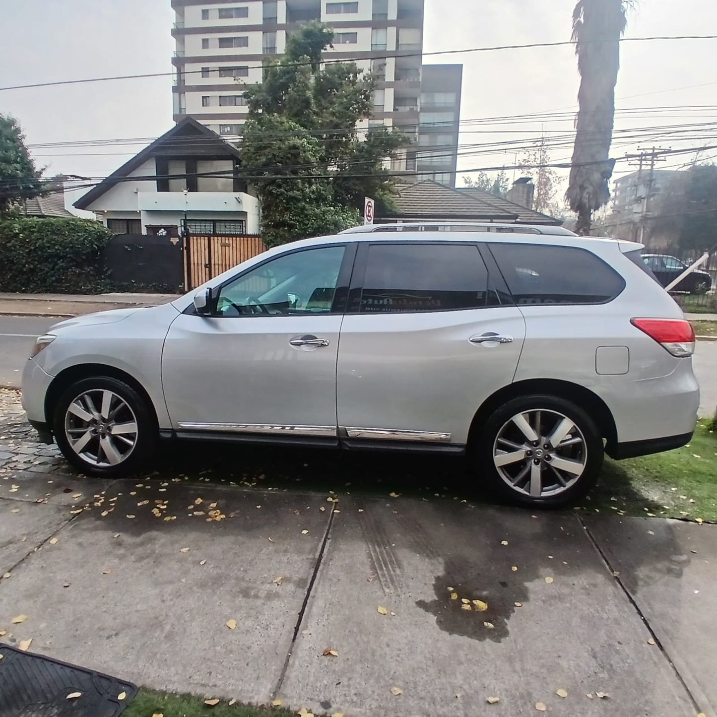 NISSAN PATHFINDER 3.5 V6 4X4 AUTOMÁTICA 2015 | FULL EQUIPO | 3 CORRIDAS DE ASIENTOS