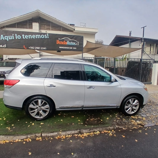 NISSAN PATHFINDER 3.5 V6 4X4 AUTOMÁTICA 2015 | FULL EQUIPO | 3 CORRIDAS DE ASIENTOS