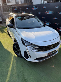 Peugeot 5008 Allure 1.5 Diésel – Elegancia y eficiencia en 3 filas 2021