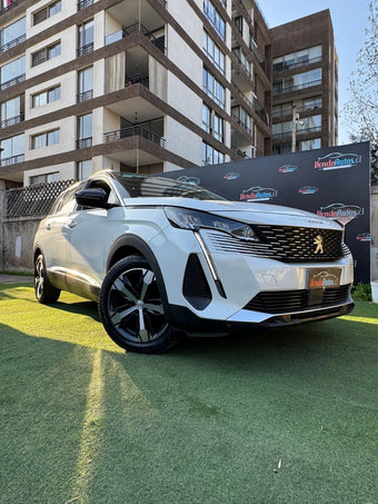 compare product Peugeot 5008 Allure 1.5 Diésel 2021 - 3 corridas de Asientos