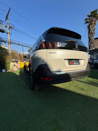 Peugeot 5008 Allure 1.5 Diésel – Elegancia y eficiencia en 3 filas 2021
