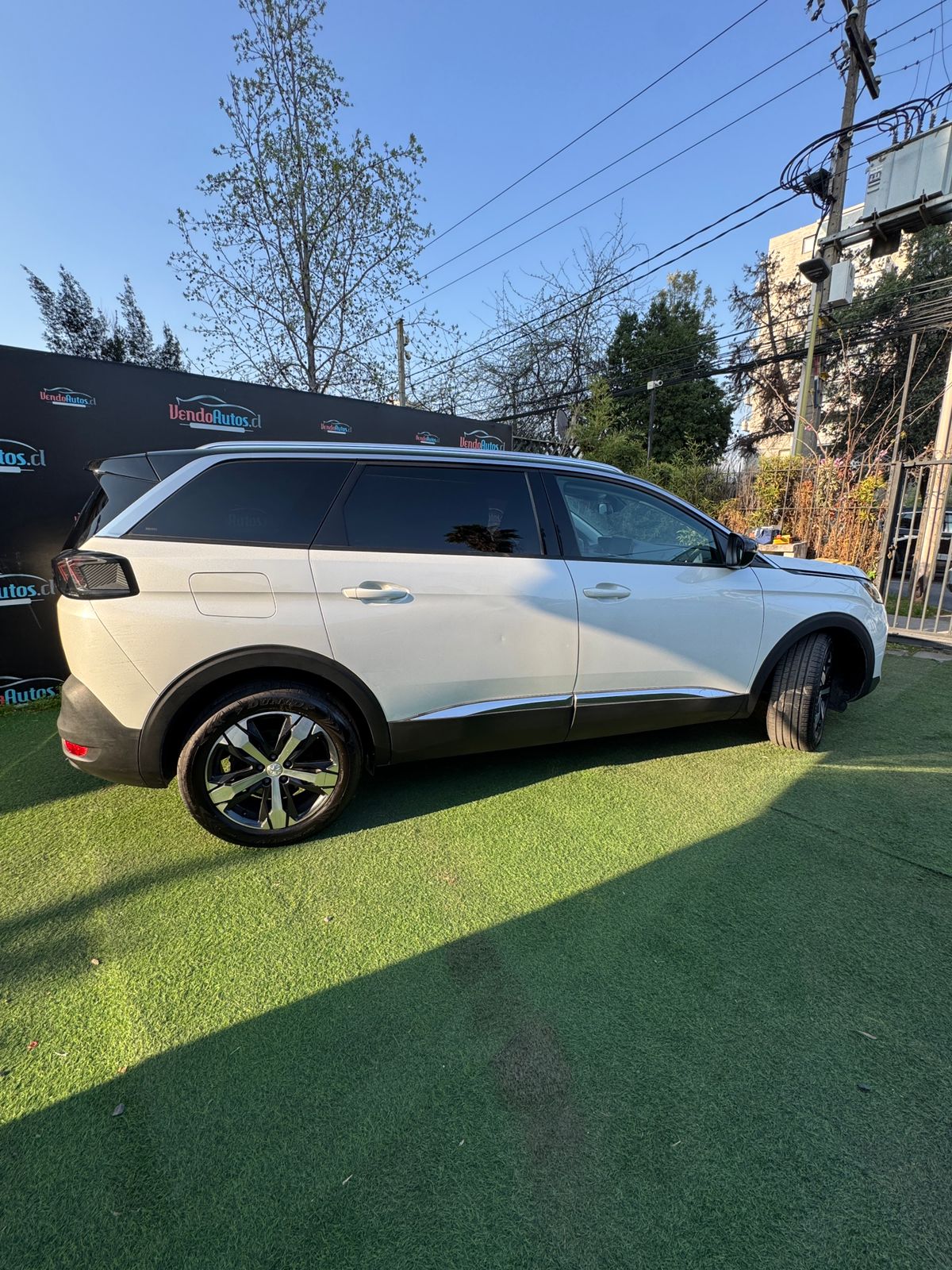 Peugeot 5008 Allure 1.5 Diésel – Elegancia y eficiencia en 3 filas 2021