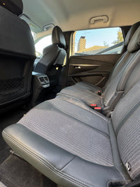 Peugeot 5008 Allure 1.5 Diésel – Elegancia y eficiencia en 3 filas 2021