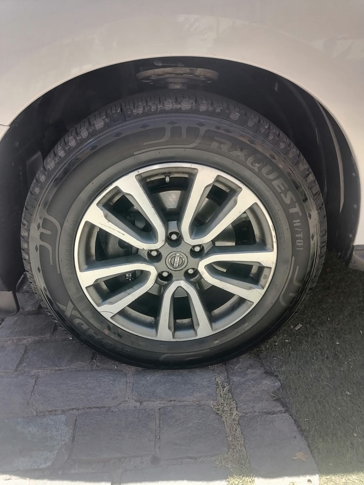 Nissan Pathfinder 2014 – 3.5 V6 – 3 Corridas – 4x4