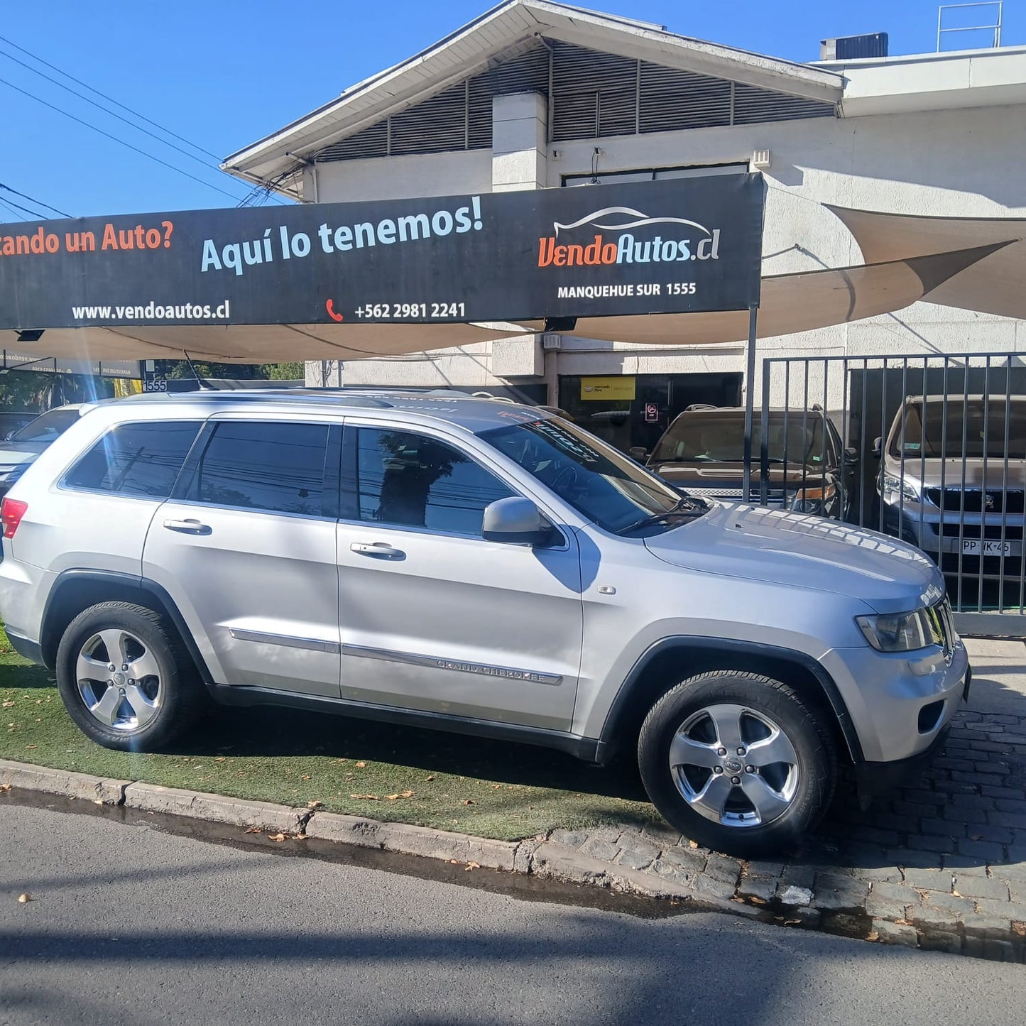 Jeep Grand Cherokee 2012 Laredo 3.6 AT – Potencia, seguridad y confort en un solo SUV
