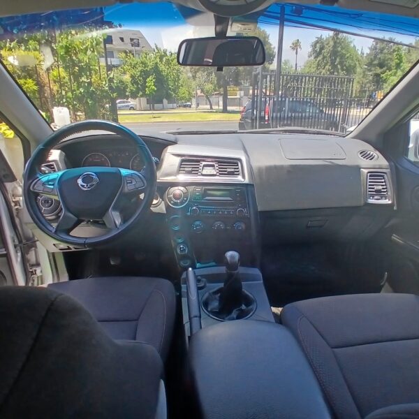 2018 SsangYong Actyon Sports 2.2D Full Manual - Imagen 18